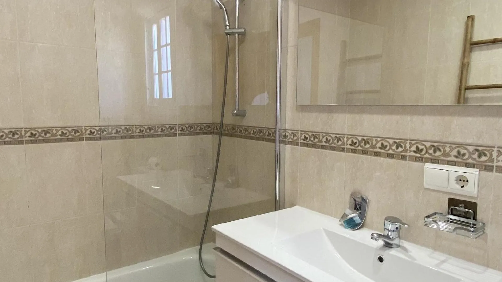 Ferienwohnung Fuer 6 Personen Ca 100 Qm In Nerja, Andalusien Costa Del Sol